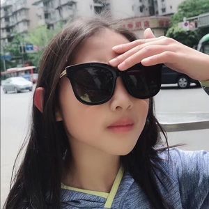 Meet your Posher, Jade